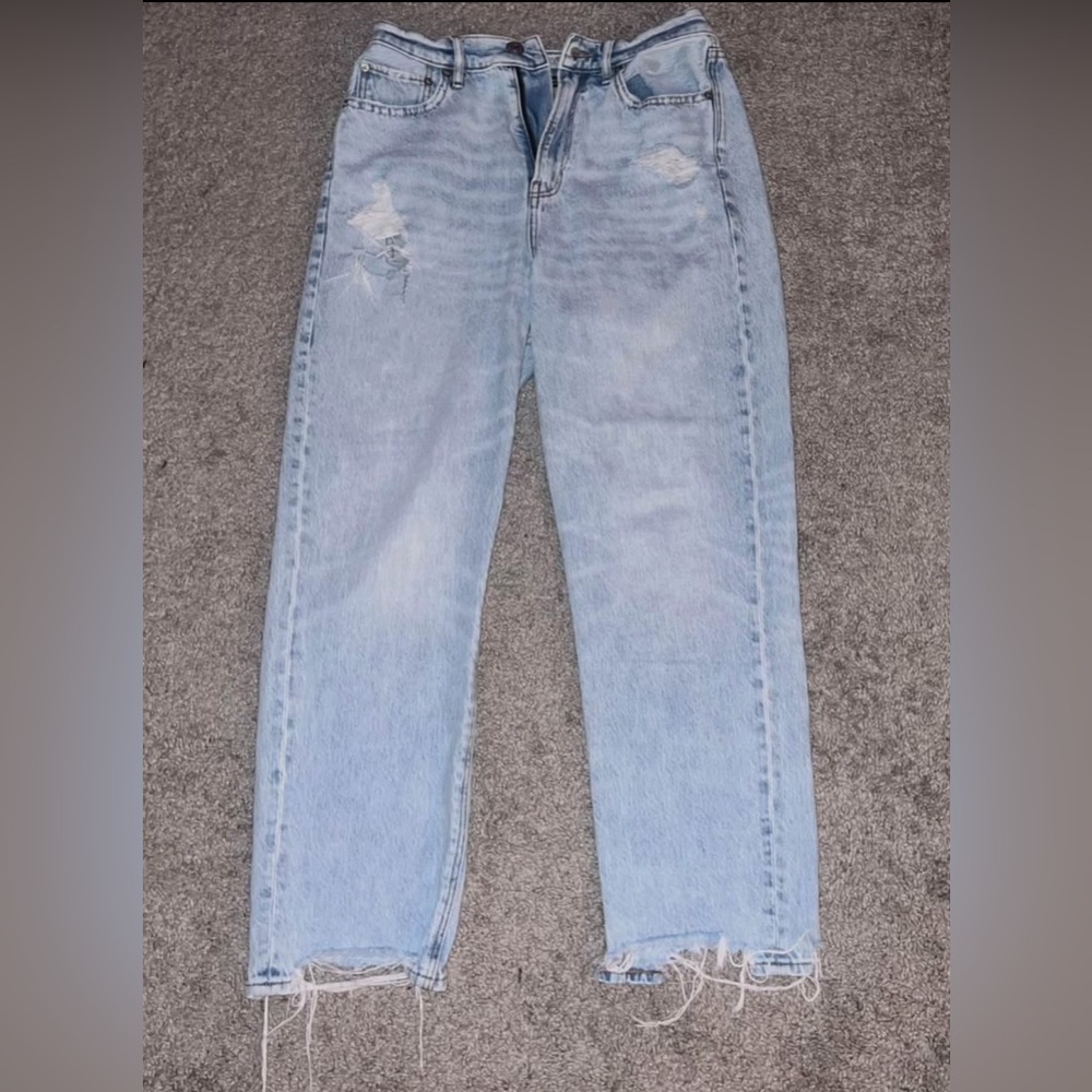 American Eagle Outfitters Light Blue Boyfriend Jeans